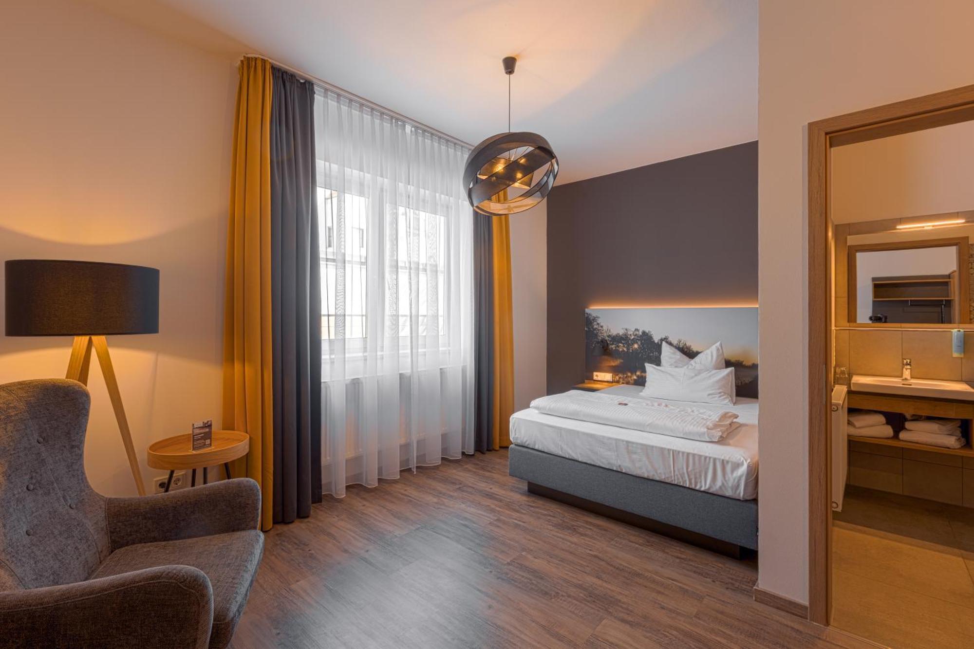 Hotel Kitz Ehemals Schlemmerhuette Langweid Buitenkant foto